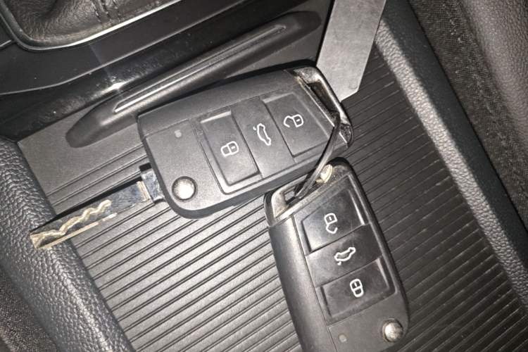Used Volkswagen Sagitar 2022 280TSI DSG Flyover Edition Vehicle Key