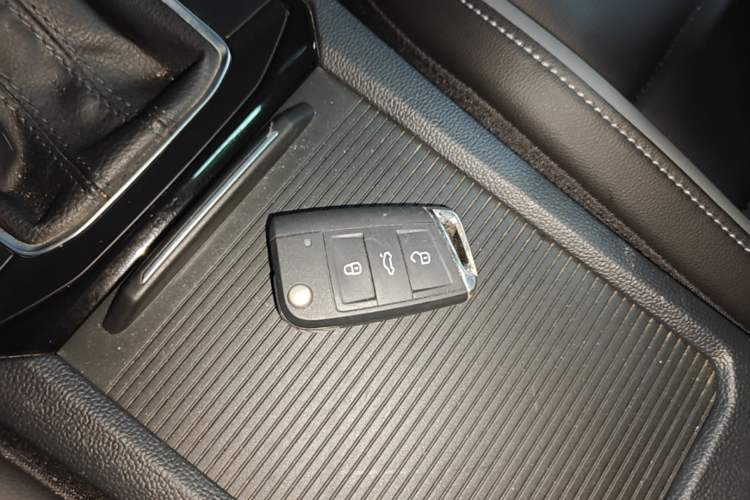 Used Volkswagen Sagitar 2022 280TSI DSG Flyover Edition Vehicle Key