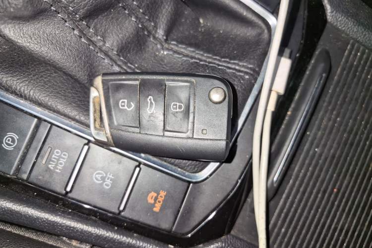 Used Volkswagen Sagitar 2022 280TSI DSG Flyover Edition Vehicle Key