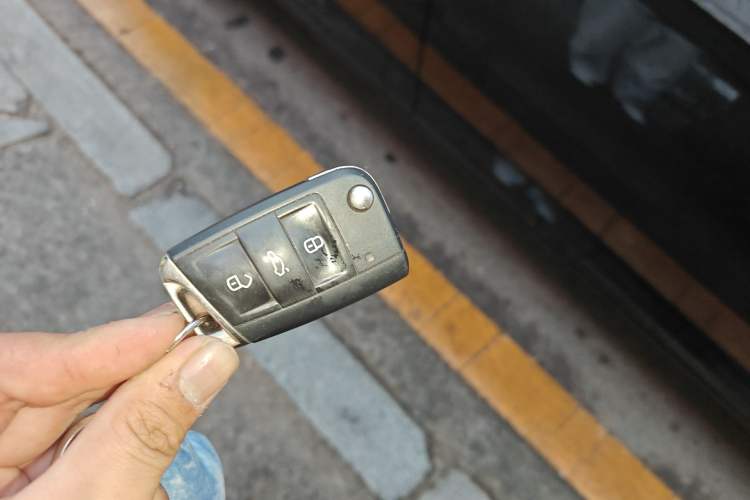 Used Volkswagen Sagitar 2022 280TSI DSG Excellence Edition Vehicle Key