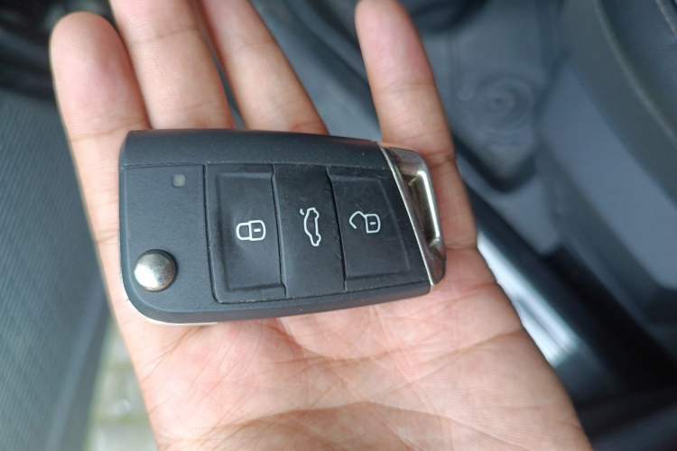 Used Volkswagen Sagitar 2022 280TSI DSG Excellence Edition Vehicle Key