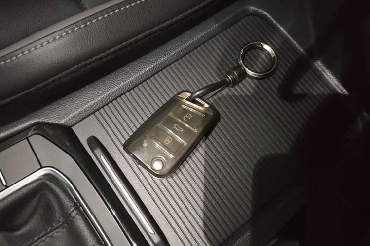 Used Volkswagen Sagitar 2022 280TSI DSG Flyover Edition Vehicle Key