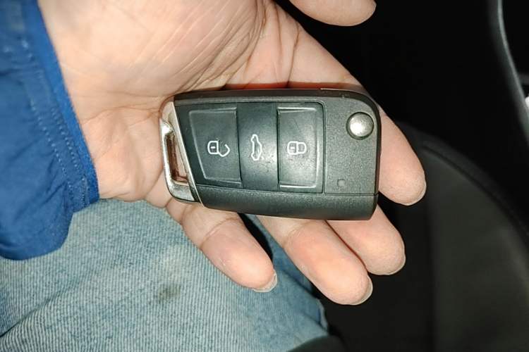 Used Volkswagen Sagitar 2022 280TSI DSG Excellence Edition Vehicle Key