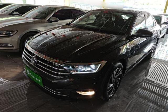 Ojetý Volkswagen Sagitar 2022 280TSI DSG Flyover Edition