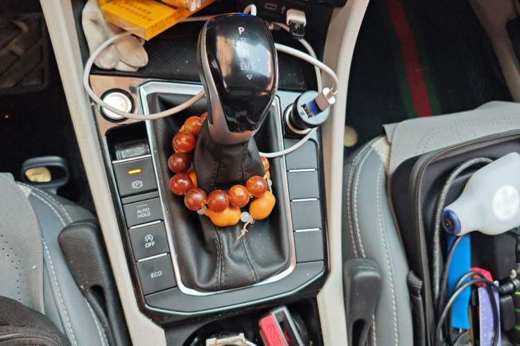 Used Volkswagen Sagitar 2022 280TSI DSG Excellence Edition Gear Lever