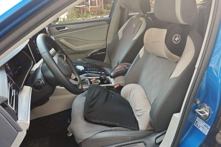 Used Volkswagen Sagitar 2022 280TSI DSG Excellence Edition Left Front Seat