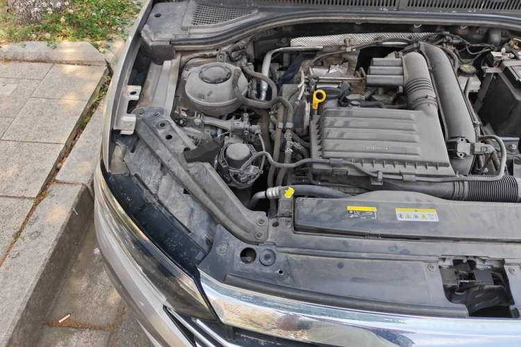 Used Volkswagen Sagitar 2022 280TSI DSG Flyover Edition Engine Bay Right