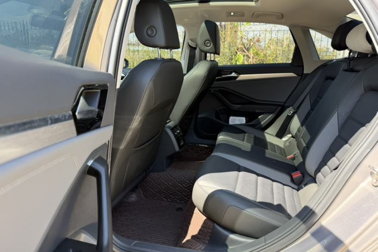 Used Volkswagen Sagitar 2022 200TSI DSG Flyover Edition Interior 5