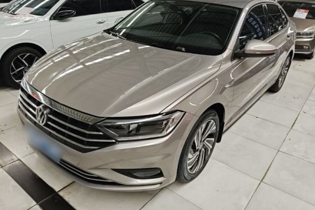 Używany Volkswagen Sagitar 2022 280TSI DSG Excellence Edition