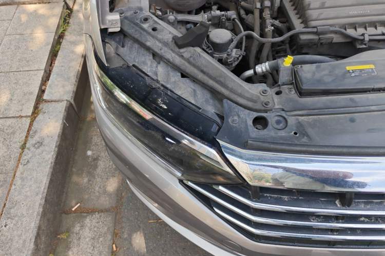 Used Volkswagen Sagitar 2022 280TSI DSG Flyover Edition Right Front Headlight