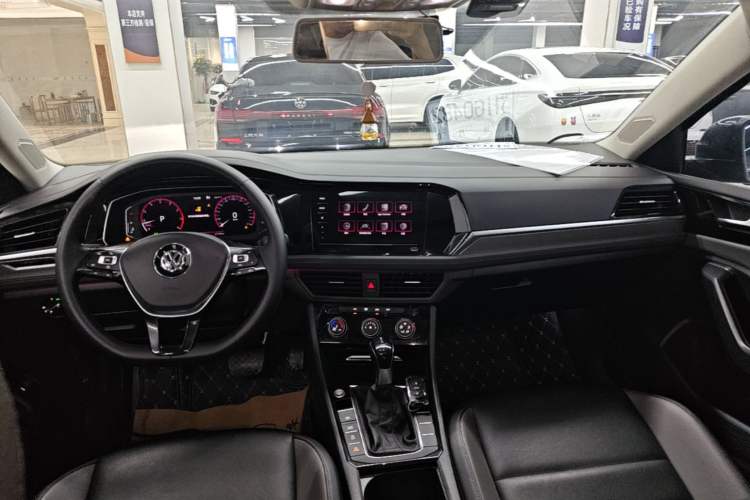 Used Volkswagen Sagitar 2022 280TSI DSG Excellence Edition Center Console