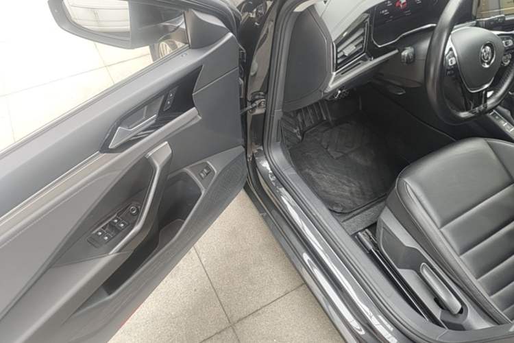 Used Volkswagen Sagitar 2022 280TSI DSG Flyover Edition Driver Seat