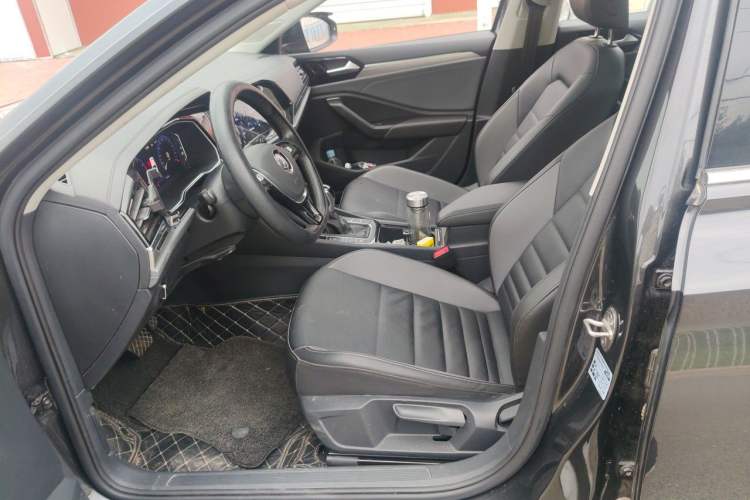 Used Volkswagen Sagitar 2022 280TSI DSG Excellence Edition Left Front Seat