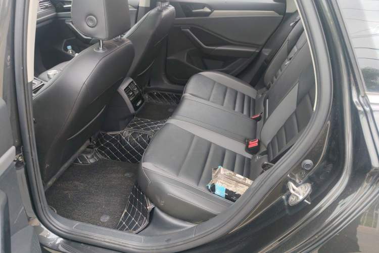 Used Volkswagen Sagitar 2022 280TSI DSG Excellence Edition Left Rear Seat