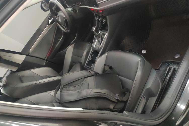Used Volkswagen Sagitar 2022 280TSI DSG Excellence Edition Right Front Seat