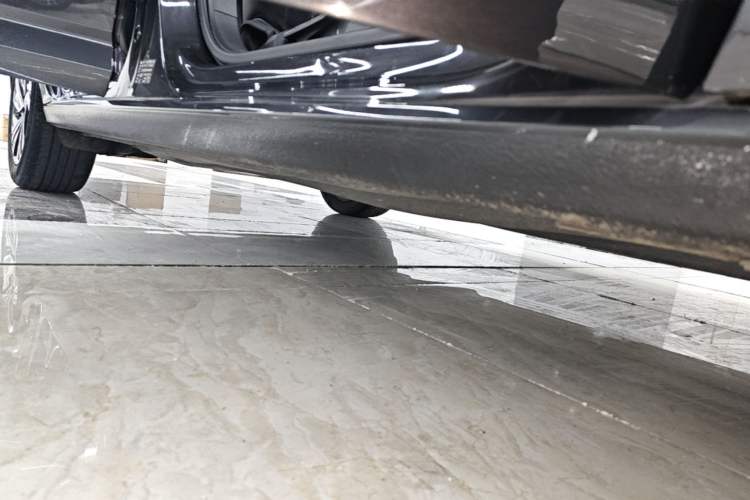 Used Volkswagen Sagitar 2022 280TSI DSG Excellence Edition Right Side Sill