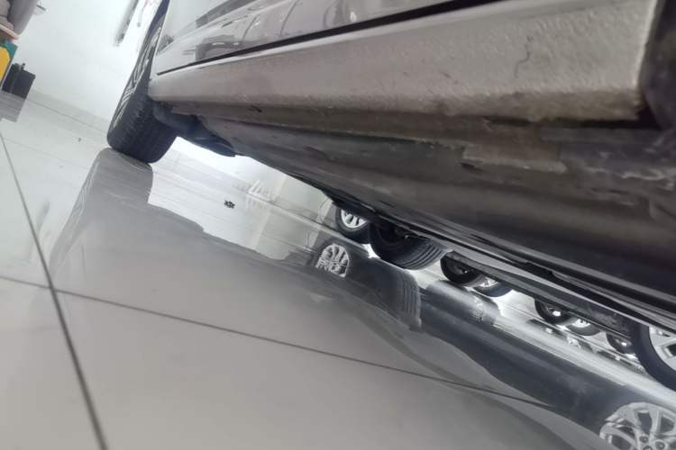 Used Volkswagen Sagitar 2022 280TSI DSG Flyover Edition Right Side Sill