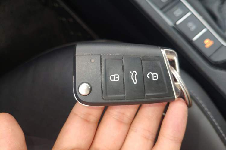 Used Volkswagen Sagitar 2022 280TSI DSG Excellence Edition Vehicle Key