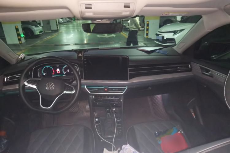 Used Volkswagen Sagitar 2022 280TSI DSG Excellence Edition Center Console