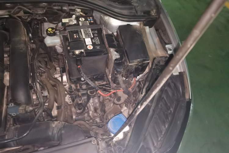 Used Volkswagen Sagitar 2022 280TSI DSG Excellence Edition Engine Bay Left
