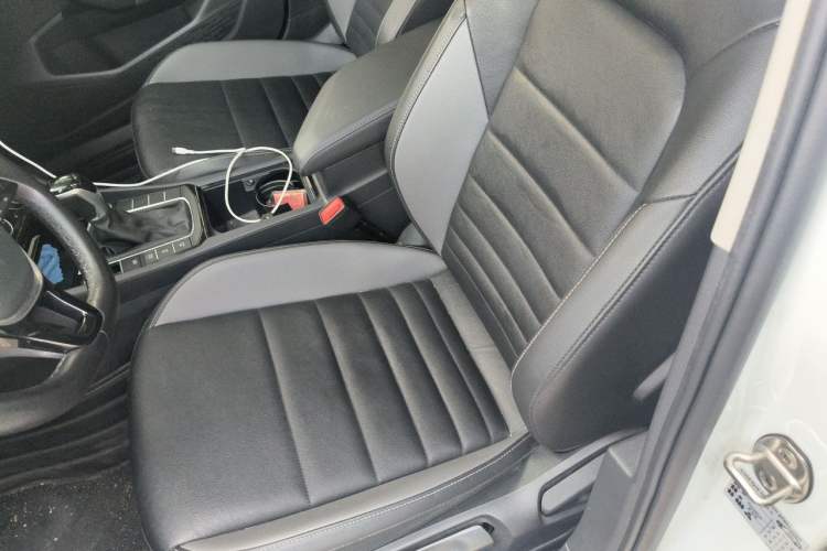 Used Volkswagen Sagitar 2022 280TSI DSG Flyover Edition Left Front Seat
