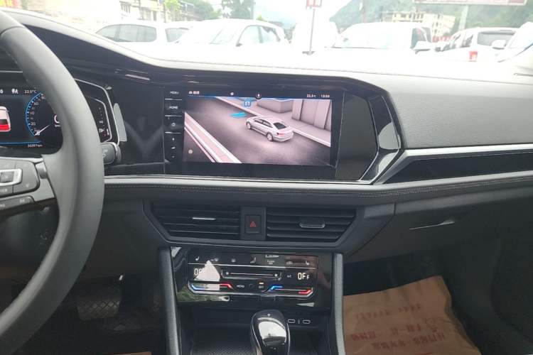 Used Volkswagen Sagitar 2022 280TSI DSG Excellence Edition Audio And AC Panel