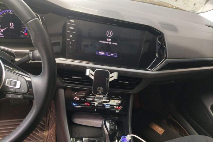 Used Volkswagen Sagitar 2022 280TSI DSG Excellence Edition Audio And AC Panel