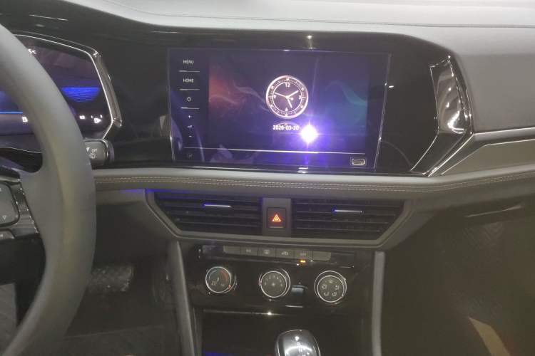 Used Volkswagen Sagitar 2022 280TSI DSG Flyover Edition Audio And AC Panel