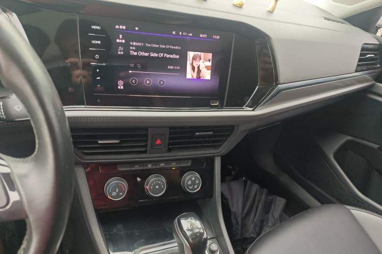 Used Volkswagen Sagitar 2022 280TSI DSG Excellence Edition Audio And AC Panel