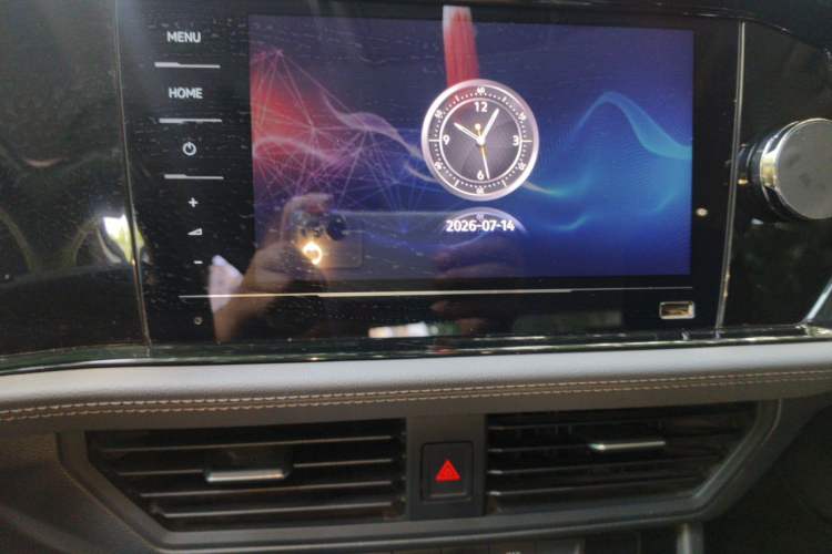 Used Volkswagen Sagitar 2022 280TSI DSG Excellence Edition Audio And AC Panel