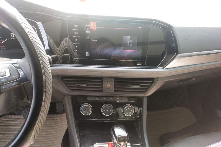 Used Volkswagen Sagitar 2022 280TSI DSG Flyover Edition Audio And AC Panel