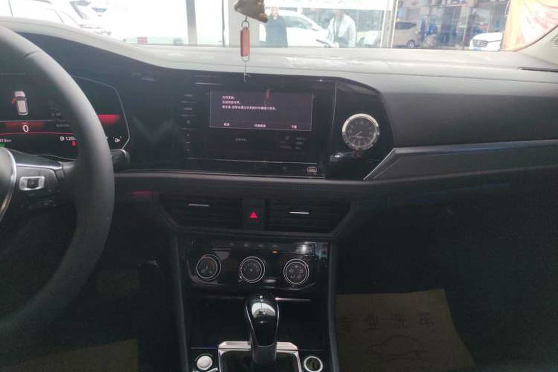 Used Volkswagen Sagitar 2022 280TSI DSG Flyover Edition Audio And AC Panel