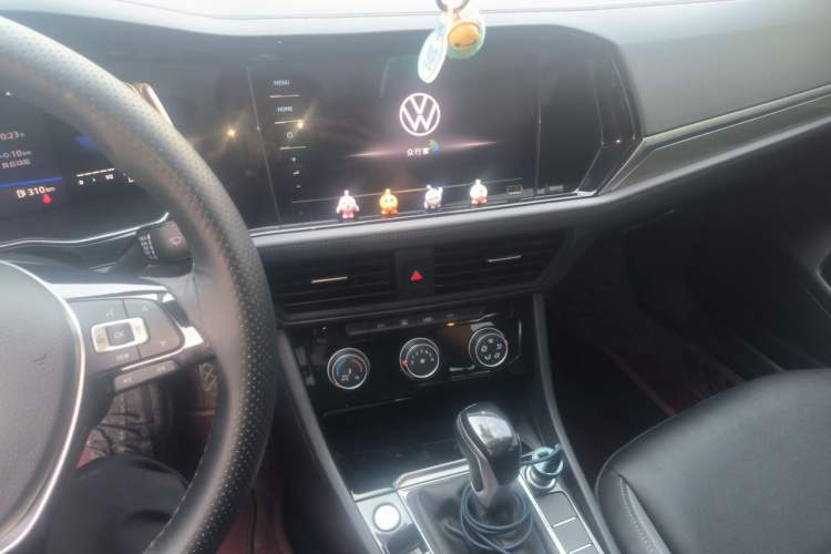 Used Volkswagen Sagitar 2022 280TSI DSG Excellence Edition Audio And AC Panel