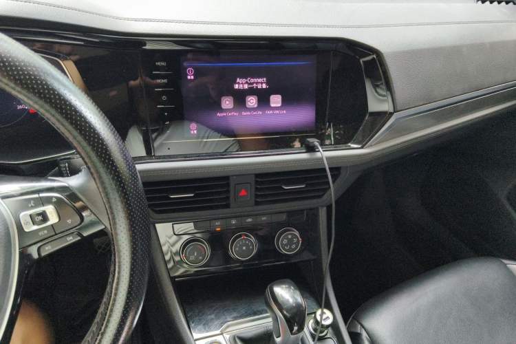Used Volkswagen Sagitar 2022 280TSI DSG Excellence Edition Audio And AC Panel