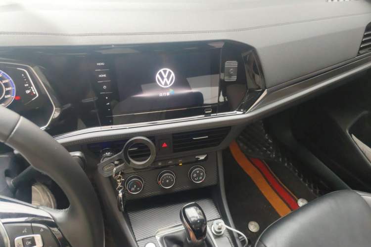 Used Volkswagen Sagitar 2022 280TSI DSG Flyover Edition Audio And AC Panel