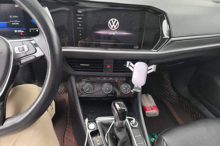 Used Volkswagen Sagitar 2022 280TSI DSG Flyover Edition Audio And AC Panel