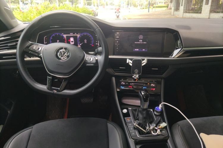Used Volkswagen Sagitar 2022 280TSI DSG Excellence Edition Center Console