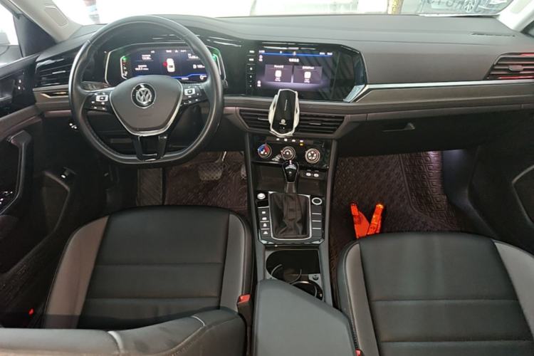 Used Volkswagen Sagitar 2022 280TSI DSG Excellence Edition Center Console