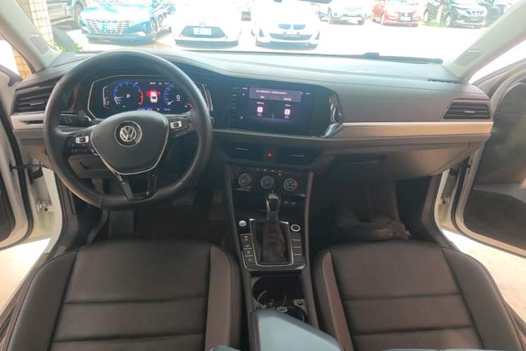 Used Volkswagen Sagitar 2022 280TSI DSG Excellence Edition Center Console
