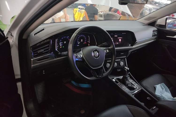 Used Volkswagen Sagitar 2022 280TSI DSG Excellence Edition Center Console