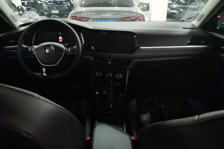 Used Volkswagen Sagitar 2022 280TSI DSG Excellence Edition Center Console