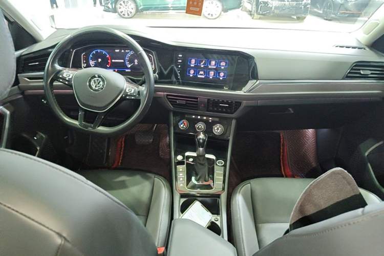 Used Volkswagen Sagitar 2022 280TSI DSG Excellence Edition Center Console