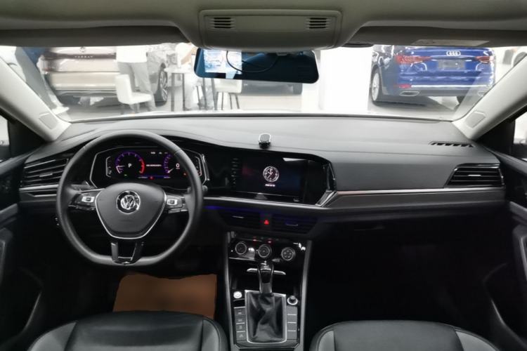 Used Volkswagen Sagitar 2022 280TSI DSG Flyover Edition Center Console