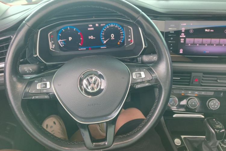 Used Volkswagen Sagitar 2022 280TSI DSG Flyover Edition Center Console