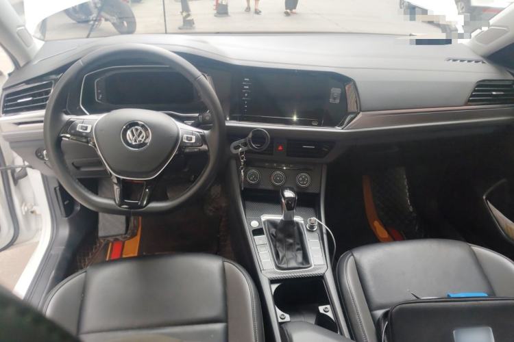 Used Volkswagen Sagitar 2022 280TSI DSG Flyover Edition Center Console