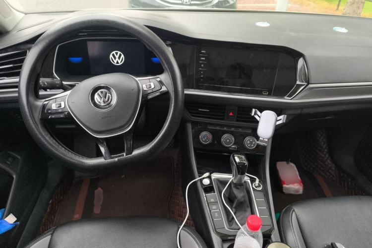Used Volkswagen Sagitar 2022 280TSI DSG Flyover Edition Center Console