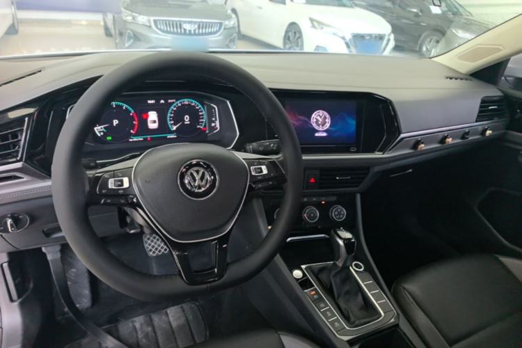 Used Volkswagen Sagitar 2022 280TSI DSG Flyover Edition Center Console
