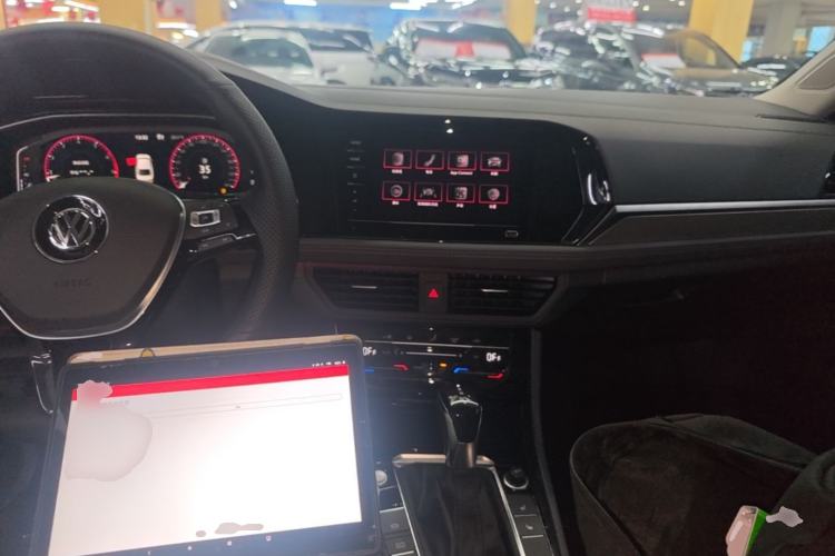 Used Volkswagen Sagitar 2022 280TSI DSG Flyover Edition Center Console