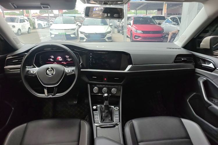 Used Volkswagen Sagitar 2022 280TSI DSG Excellence Edition Center Console