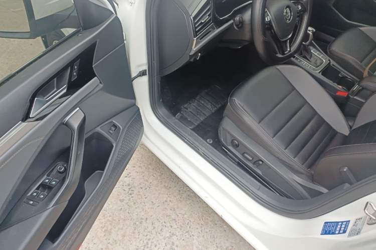 Used Volkswagen Sagitar 2022 280TSI DSG Flyover Edition Driver Seat